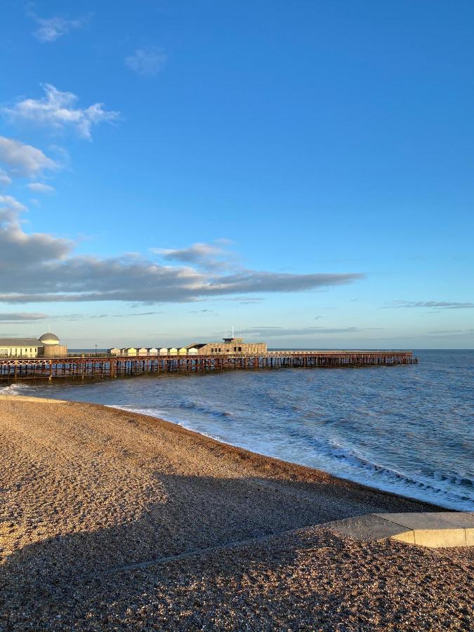 15 Grosvenor Bed and Breakfast Hastings Exteriör bild